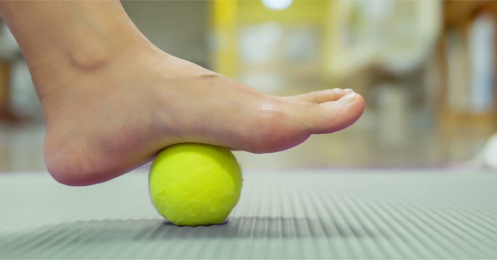 足底滾球-腳踏網球-舒緩足底筋膜炎